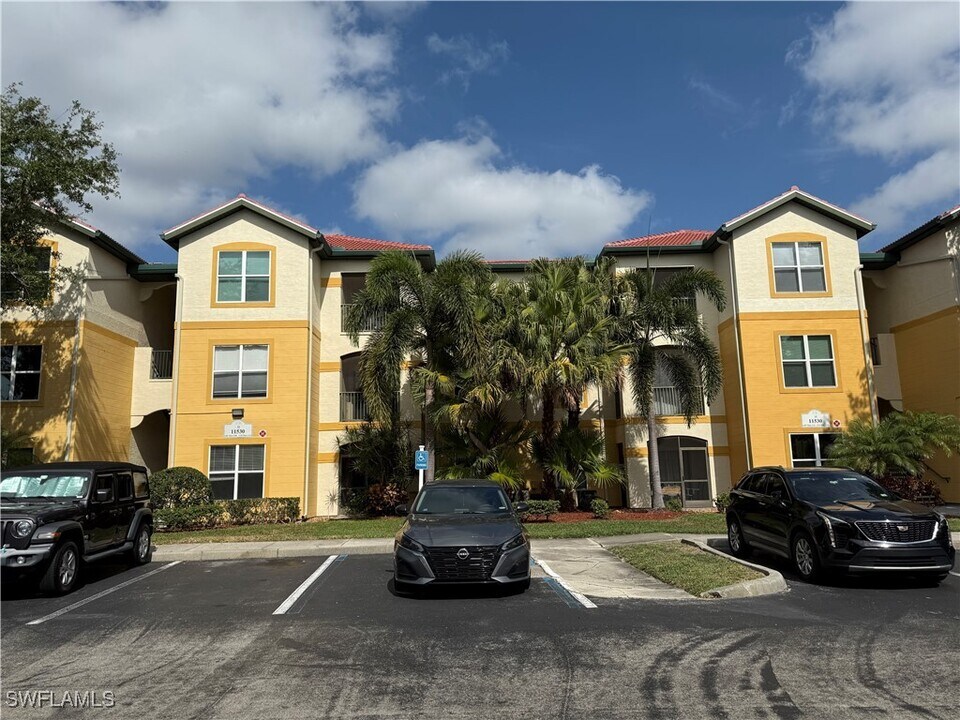 11530 Villa Grand in Ft. Myers, FL - Building Photo