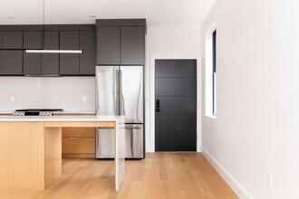 182 Tremont St in Somerville, MA - Building Photo - Building Photo