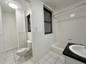 222 E 89th St in New York, NY - Building Photo - Building Photo