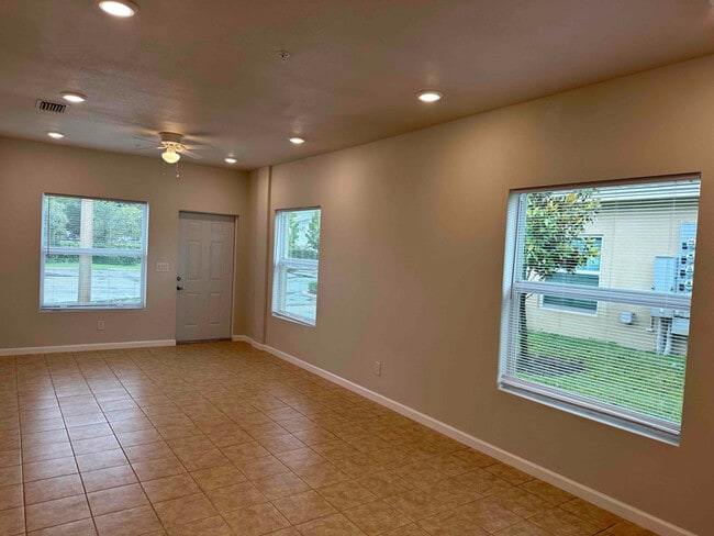 7400-7414 SW 10th Ct in North Lauderdale, FL - Building Photo - Building Photo