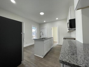 155 E Woodrow Ave in Columbus, OH - Building Photo - Building Photo