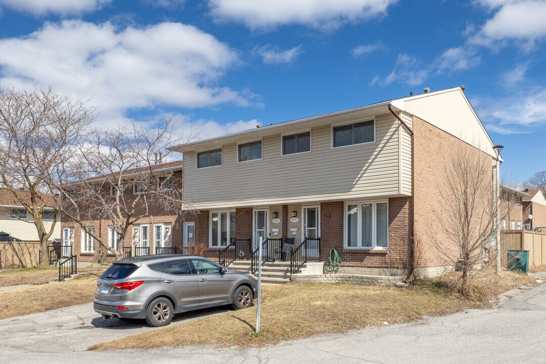 5 Heney St in Ottawa, ON - Building Photo