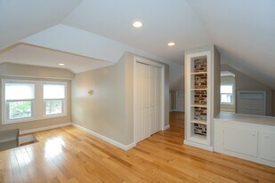 32 Gilman St in Nashua, NH - Building Photo