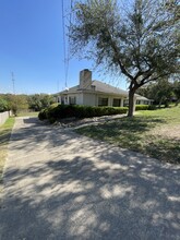 6597 Kings Crown E in San Antonio, TX - Building Photo - Building Photo