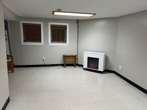 4818 N Moody Ave, Unit Garden Unit in Chicago, IL - Foto de edificio - Building Photo