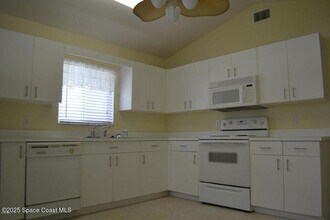 2542 Ventura Cir in Melbourne, FL - Building Photo - Building Photo