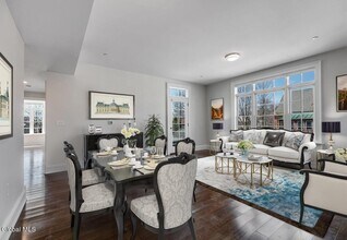 25 Lawrence St in Saratoga Springs, NY - Building Photo - Building Photo
