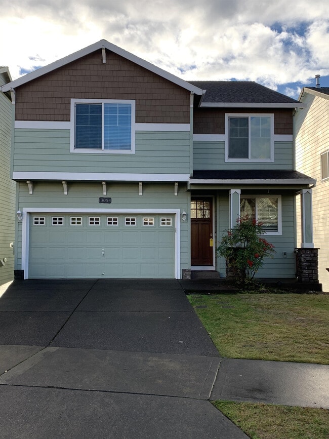 13054 SE Meadehill Ave in Happy Valley, OR - Building Photo - Building Photo