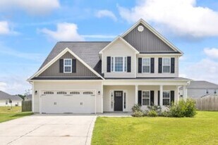 614 Carat Ct in Jacksonville, NC - Building Photo