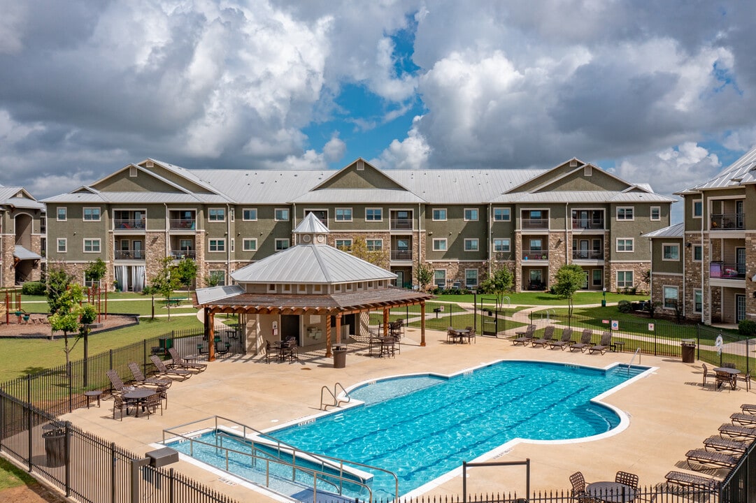 Freedom Hills Ranch in San Antonio, TX - Foto de edificio