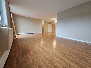 4721 St Joseph Creek Rd in Lisle, IL - Building Photo - Building Photo