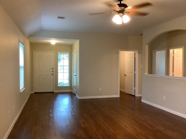 6019 Brenwood Trails Ln