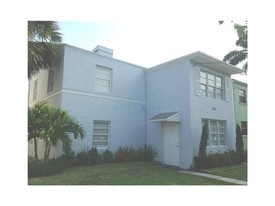 830 W 40th St in Miami Beach, FL - Building Photo