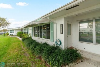 8704 NW 10th St in Plantation, FL - Building Photo - Building Photo