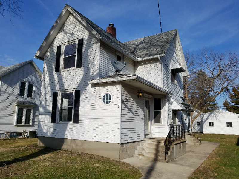 1210 1st Ave in Sterling, IL - Building Photo