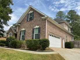 375 Barnsley Dr in Evans, GA - Building Photo