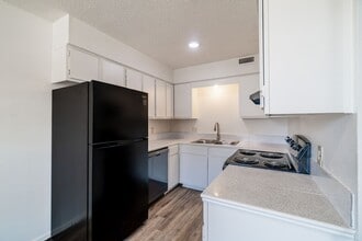 2024 Baldwin St in Van Buren, AR - Building Photo - Building Photo