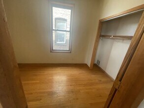 902 N California Ave in Chicago, IL - Building Photo - Building Photo