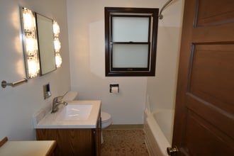 1129 N Elm St in Fairmont, MN - Building Photo - Building Photo