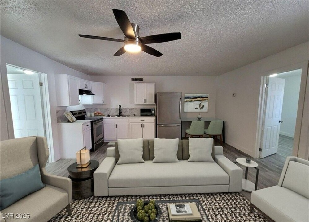 740 N 11th St in Las Vegas, NV - Building Photo