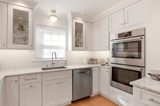 32 Edgewater Commons Ln in Westport, CT - Building Photo - Building Photo