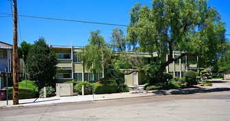 71 Marlow Dr in Oakland, CA - Building Photo