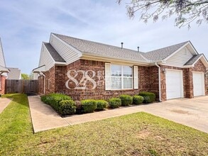 1917 Leeds Ln in Norman, OK - Building Photo - Building Photo