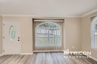 25200 Quaker Ridge Ave in Sorrento, FL - Building Photo - Building Photo