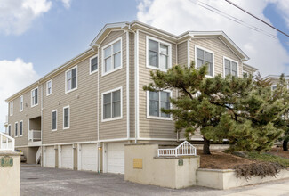 233 Beachfront in Manasquan, NJ - Building Photo - Building Photo