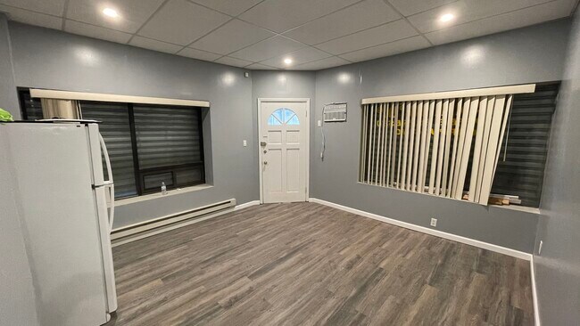 1628 Wolf St, Unit #1 in Philadelphia, PA - Building Photo - Building Photo