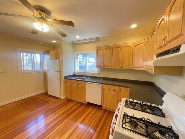 41 Walker St, Unit 1