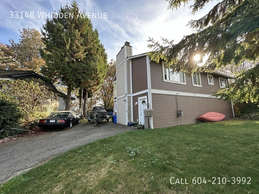 33148 Whidden Ave in Mission, BC - Building Photo