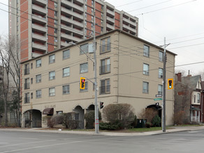 Vally Place in Hamilton, ON - Building Photo - Building Photo