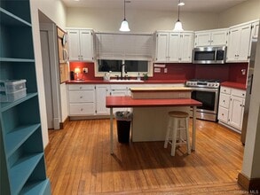 116 Castle Heights Ave in Nyack, NY - Building Photo - Building Photo