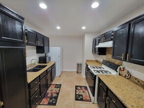 208 Paseo De Su Alteza in Calexico, CA - Building Photo - Building Photo