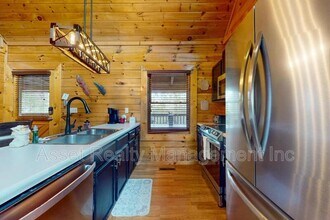 2632 Camden Way in Sevierville, TN - Building Photo - Building Photo