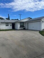 7412 Gazette Ave in Los Angeles, CA - Building Photo