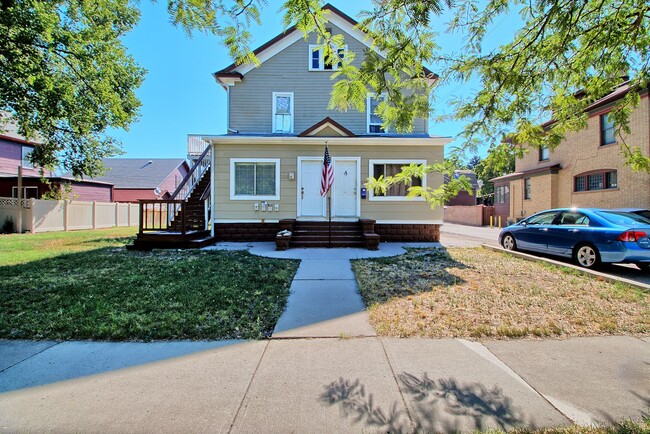 property at 626 S 7th St