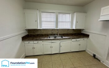 914 Garland St in Memphis, TN - Building Photo - Building Photo