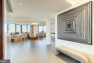 210 W Rittenhouse Square in Philadelphia, PA - Building Photo - Building Photo