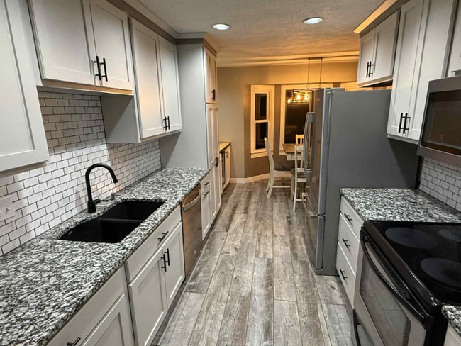 1324 N Crestline St in Wichita, KS - Building Photo - Building Photo