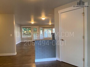 25720 117th Pl SE in Kent, WA - Building Photo - Building Photo