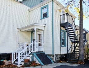 11 Dolsen Pl in Stamford, CT - Building Photo - Building Photo