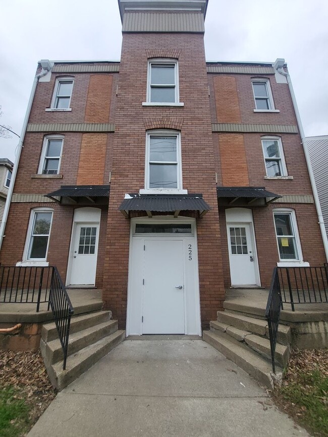 property at 225 Park Ave