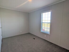 719 Virginia in Belleville, MI - Building Photo - Building Photo