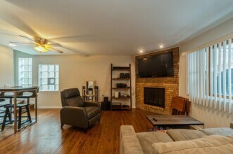 542 W Arlington Pl in Chicago, IL - Building Photo - Building Photo