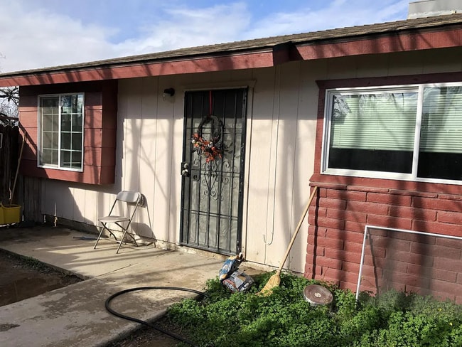 property at 308 Oswell St