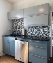 42 Hutton St in Jersey City, NJ - Building Photo - Building Photo