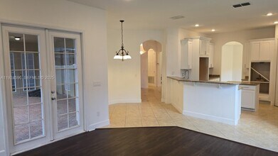 2802 Quiet Water Trail in Kissimmee, FL - Building Photo - Building Photo