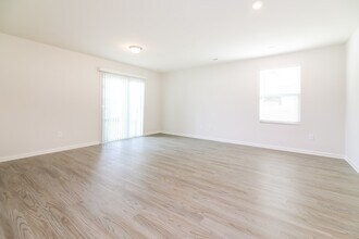 2150 Bayview Dr SW in Supply, NC - Foto de edificio - Building Photo